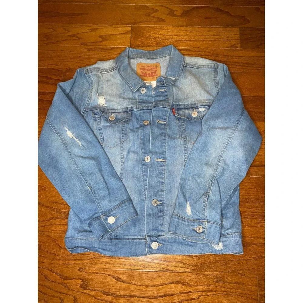 Levi's Light Wash‎ Distressed Denim Jacket Size Medium/10-12 Years